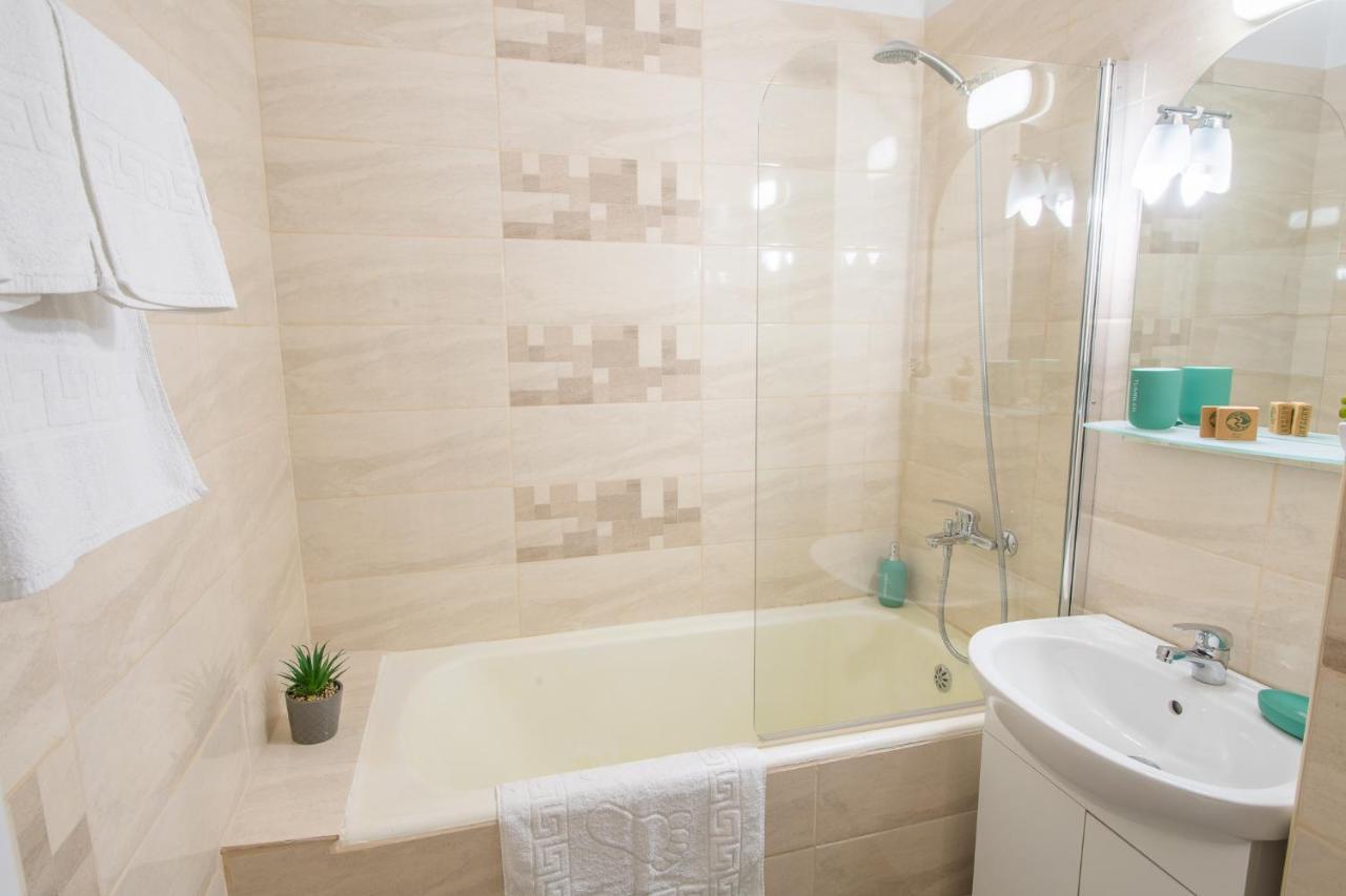 Apartamento Thenest Braşov Exterior foto
