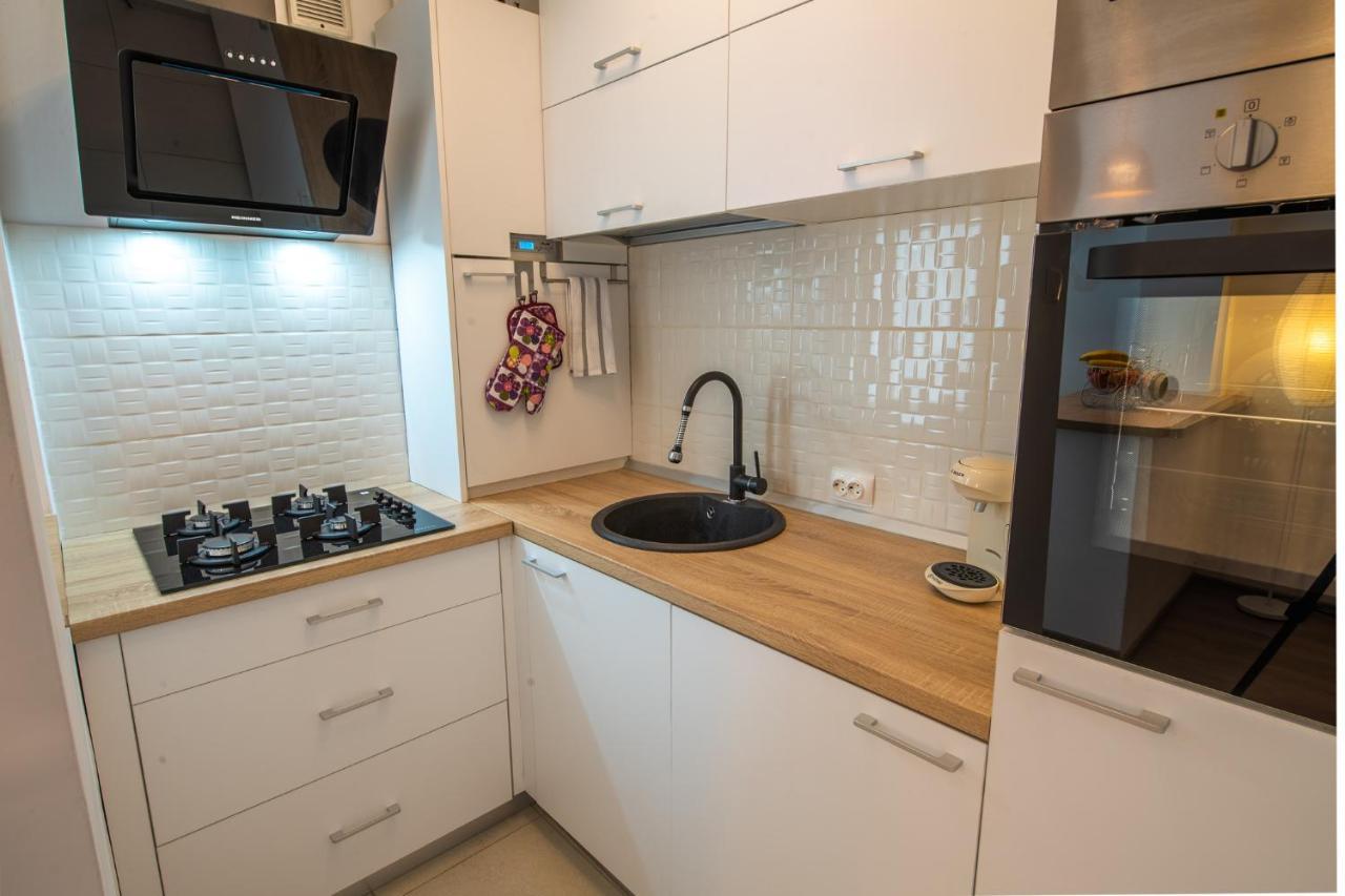 Apartamento Thenest Braşov Exterior foto